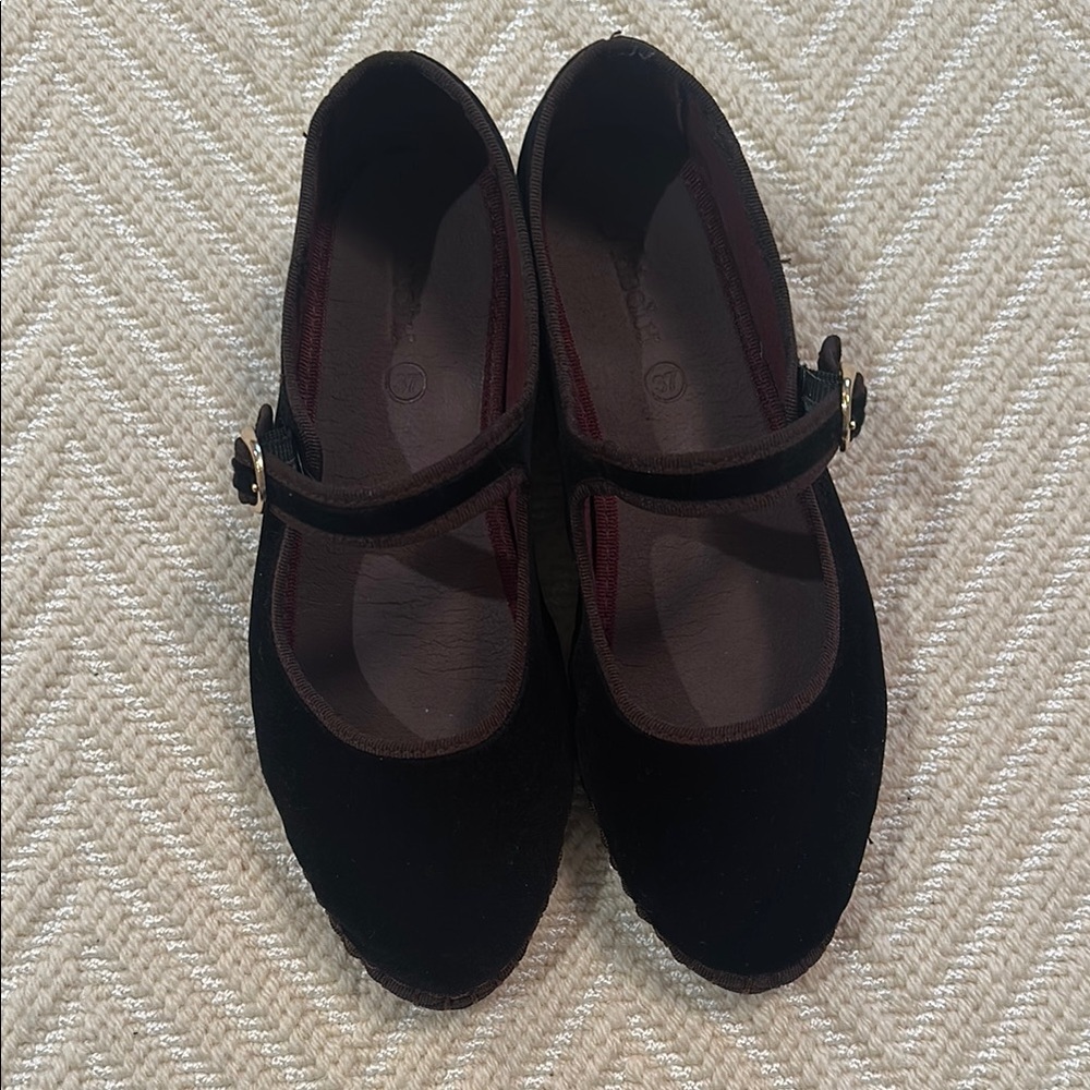 Flabelus Brown Maryjane velvet flats 37